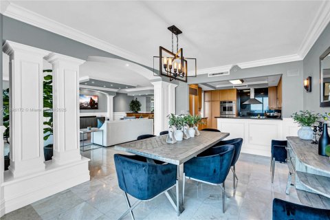Condo in Aventura, Florida, 2 bedrooms  № 1953388 - photo 27