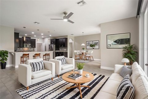 Casa en venta en Orlando, Florida, 5 dormitorios, 279.64 m2 № 1811048 - foto 13
