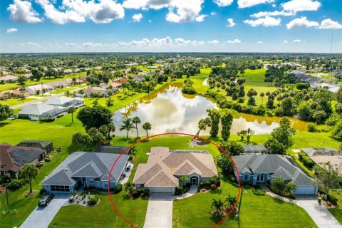 Villa ou maison à Rotonda, Floride 3 chambres, 222.22 m2 № 2302784