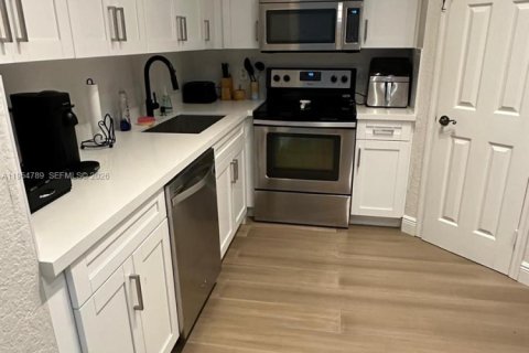 Купить таунхаус в Хомстед, Флорида 4 спальни, 172.8м2, № 2010243 - фото 4