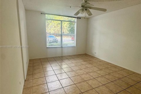 Condo in Lauderhill, Florida, 1 bedroom  № 1982726 - photo 30
