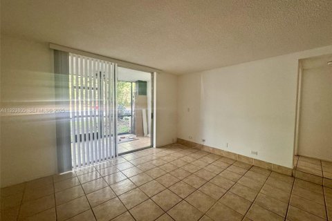 Condo in Lauderhill, Florida, 1 bedroom  № 1982726 - photo 26