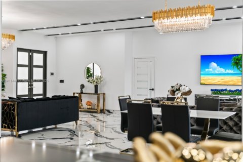 Casa en venta en Miami, Florida, 4 dormitorios, 234.86 m2 № 1967516 - foto 7