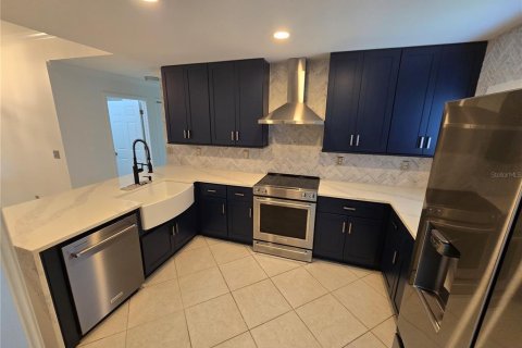 Casa en venta en Cape Coral, Florida, 3 dormitorios, 157.19 m2 № 2258282 - foto 3