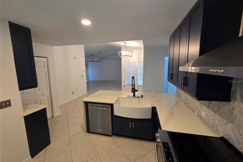 Casa en venta en Cape Coral, Florida, 3 dormitorios, 157.19 m2 № 2258282 - foto 4