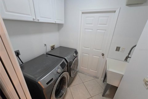 Casa en venta en Cape Coral, Florida, 3 dormitorios, 157.19 m2 № 2258282 - foto 5