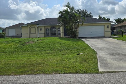Casa en venta en Cape Coral, Florida, 3 dormitorios, 157.19 m2 № 2258282 - foto 26