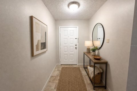 Copropriété à vendre à Tampa, Floride: 2 chambres, 111.11 m2 № 2111909 - photo 5