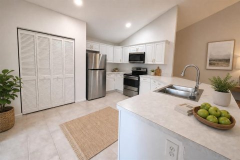 Copropriété à vendre à Tampa, Floride: 2 chambres, 111.11 m2 № 2111909 - photo 9