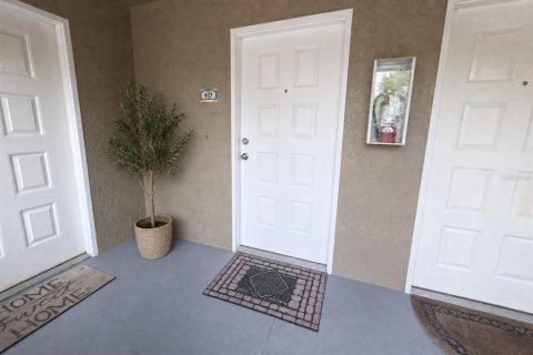 Copropriété à vendre à Tampa, Floride: 2 chambres, 111.11 m2 № 2111909 - photo 4