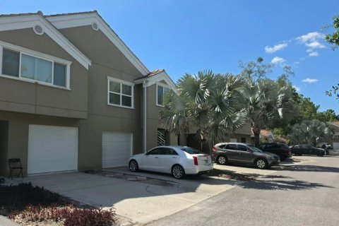Copropriété à vendre à Tampa, Floride: 2 chambres, 111.11 m2 № 2111909 - photo 2