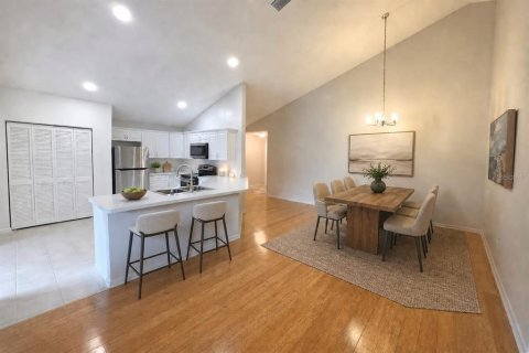 Copropriété à vendre à Tampa, Floride: 2 chambres, 111.11 m2 № 2111909 - photo 14