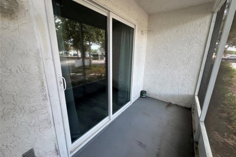 Condo in Ocala, Florida, 2 bedrooms  № 1909602 - photo 5