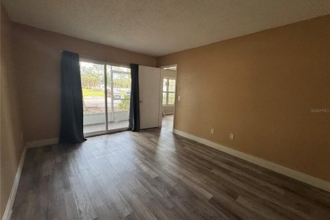 Condo in Ocala, Florida, 2 bedrooms  № 1909602 - photo 18