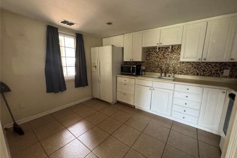 Condo in Ocala, Florida, 2 bedrooms  № 1909602 - photo 12