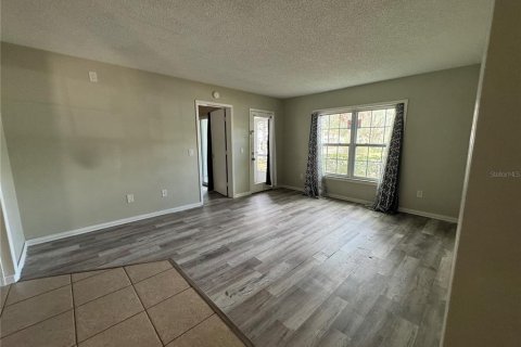 Condo in Ocala, Florida, 2 bedrooms  № 1909602 - photo 8