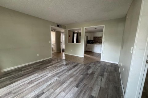 Condo in Ocala, Florida, 2 bedrooms  № 1909602 - photo 9