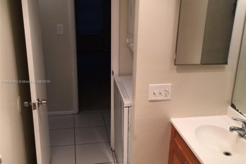 Condominio en venta en Lauderhill, Florida, 2 dormitorios, 94.39 m2 № 1871371 - foto 17