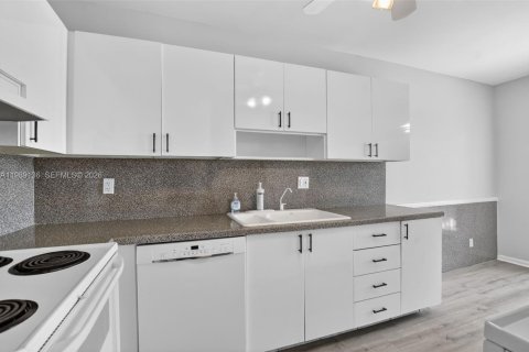 Copropriété à vendre à Boca Raton, Floride: 2 chambres, 123.75 m2 № 2069715 - photo 8