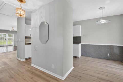 Copropriété à vendre à Boca Raton, Floride: 2 chambres, 123.75 m2 № 2069715 - photo 5