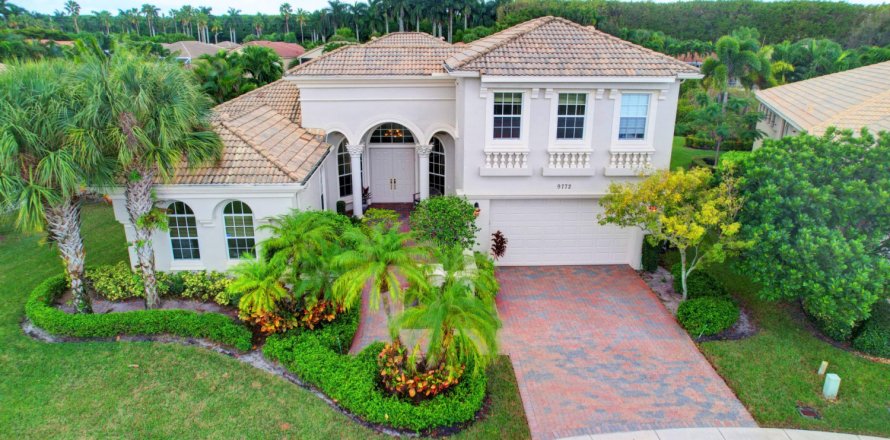 House in Wellington, Florida 4 bedrooms, 305.46 sq.m. № 851710