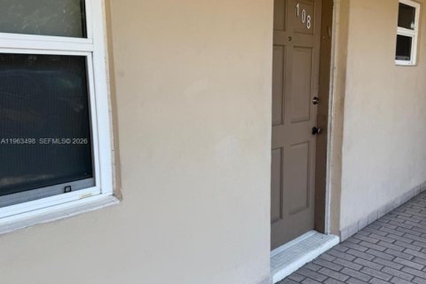 Copropriété à vendre à Miami, Floride: 1 chambre, 83.43 m2 № 2025813 - photo 12