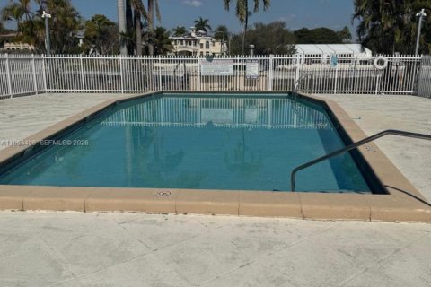 Copropriété à vendre à Miami, Floride: 1 chambre, 83.43 m2 № 2025813 - photo 9