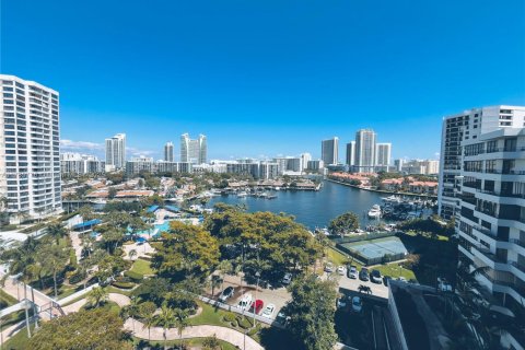 Copropriété à vendre à Hallandale Beach, Floride: 1 chambre, 76.92 m2 № 1862826 - photo 3