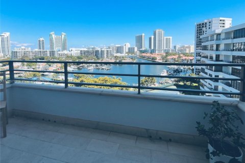 Copropriété à vendre à Hallandale Beach, Floride: 1 chambre, 76.92 m2 № 1862826 - photo 1