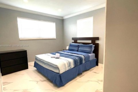 Casa en alquiler en Hallandale Beach, Florida, 3 dormitorios, 119.75 m2 № 2010569 - foto 7