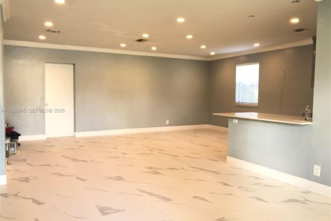 Casa en alquiler en Hallandale Beach, Florida, 3 dormitorios, 119.75 m2 № 2010569 - foto 27