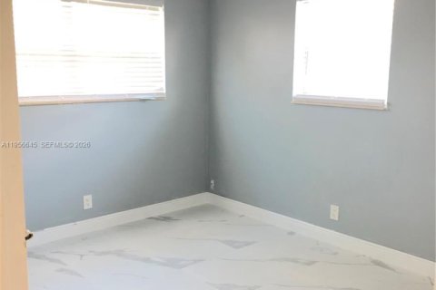 Casa en alquiler en Hallandale Beach, Florida, 3 dormitorios, 119.75 m2 № 2010569 - foto 25