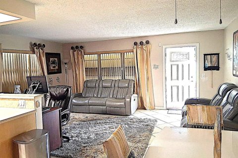 Copropriété à vendre à West Palm Beach, Floride: 1 chambre, 71.91 m2 № 2270889 - photo 2