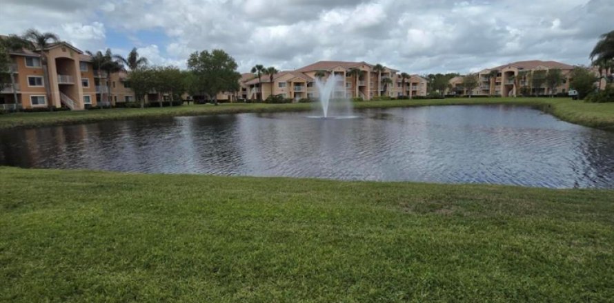 Condo à Port St. Lucie, Floride, 2 chambres № 2077746