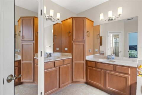 Adosado en venta en Tampa, Florida, 3 dormitorios, 166.48 m2 № 1718076 - foto 28
