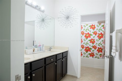 Casa en alquiler en Homestead, Florida, 5 dormitorios, 310.29 m2 № 1958580 - foto 22