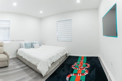 Casa en alquiler en Homestead, Florida, 5 dormitorios, 310.29 m2 № 1958580 - foto 20