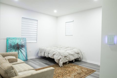 Casa en alquiler en Homestead, Florida, 5 dormitorios, 310.29 m2 № 1958580 - foto 18