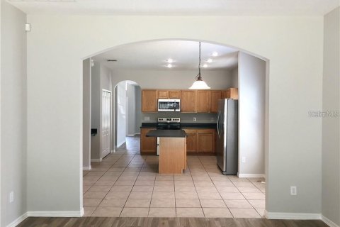 House in Sanford, Florida 4 bedrooms, 181.62 sq.m. № 2123174 - photo 6