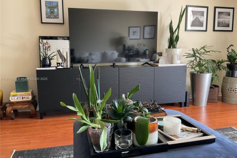 Condominio en venta en Aventura, Florida, 1 dormitorio, 85.28 m2 № 1939554 - foto 11