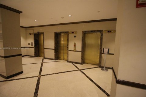 Condominio en venta en Aventura, Florida, 1 dormitorio, 85.28 m2 № 1939554 - foto 30