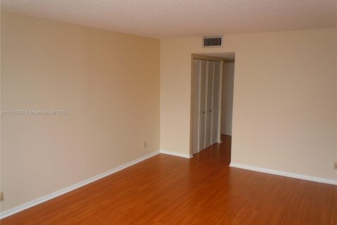 Condominio en venta en Aventura, Florida, 1 dormitorio, 85.28 m2 № 1939554 - foto 26