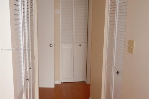 Condominio en venta en Aventura, Florida, 1 dormitorio, 85.28 m2 № 1939554 - foto 23