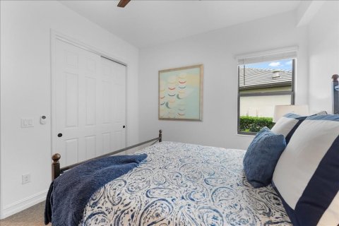 House in LAKEWOOD NATIONAL in Lakewood Ranch, Florida 4 bedrooms, 285.95 sq.m. № 2152182 - photo 30