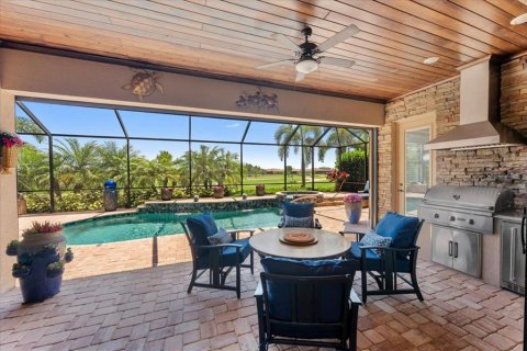 House in LAKEWOOD NATIONAL in Lakewood Ranch, Florida 4 bedrooms, 285.95 sq.m. № 2152182 - photo 20