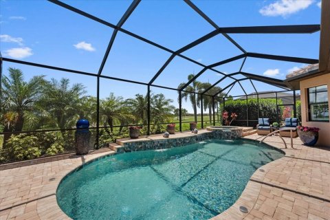 House in LAKEWOOD NATIONAL in Lakewood Ranch, Florida 4 bedrooms, 285.95 sq.m. № 2152182 - photo 17