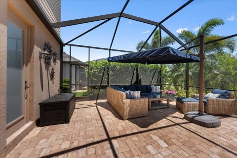House in LAKEWOOD NATIONAL in Lakewood Ranch, Florida 4 bedrooms, 285.95 sq.m. № 2152182 - photo 13