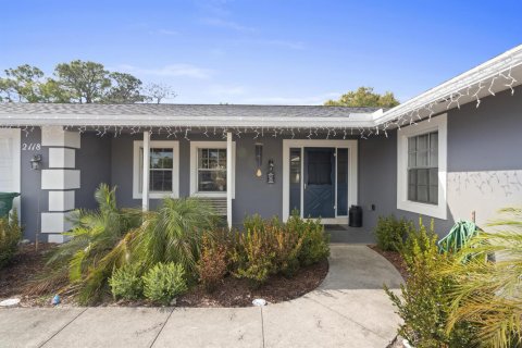 House in Port St. Lucie, Florida 3 bedrooms, 175.59 sq.m. № 2247041 - photo 5