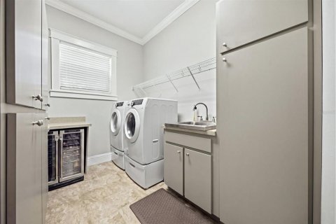 House in Valrico, Florida 3 bedrooms, 170.94 sq.m. № 2314318 - photo 30