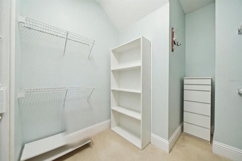 House in Valrico, Florida 3 bedrooms, 170.94 sq.m. № 2314318 - photo 18